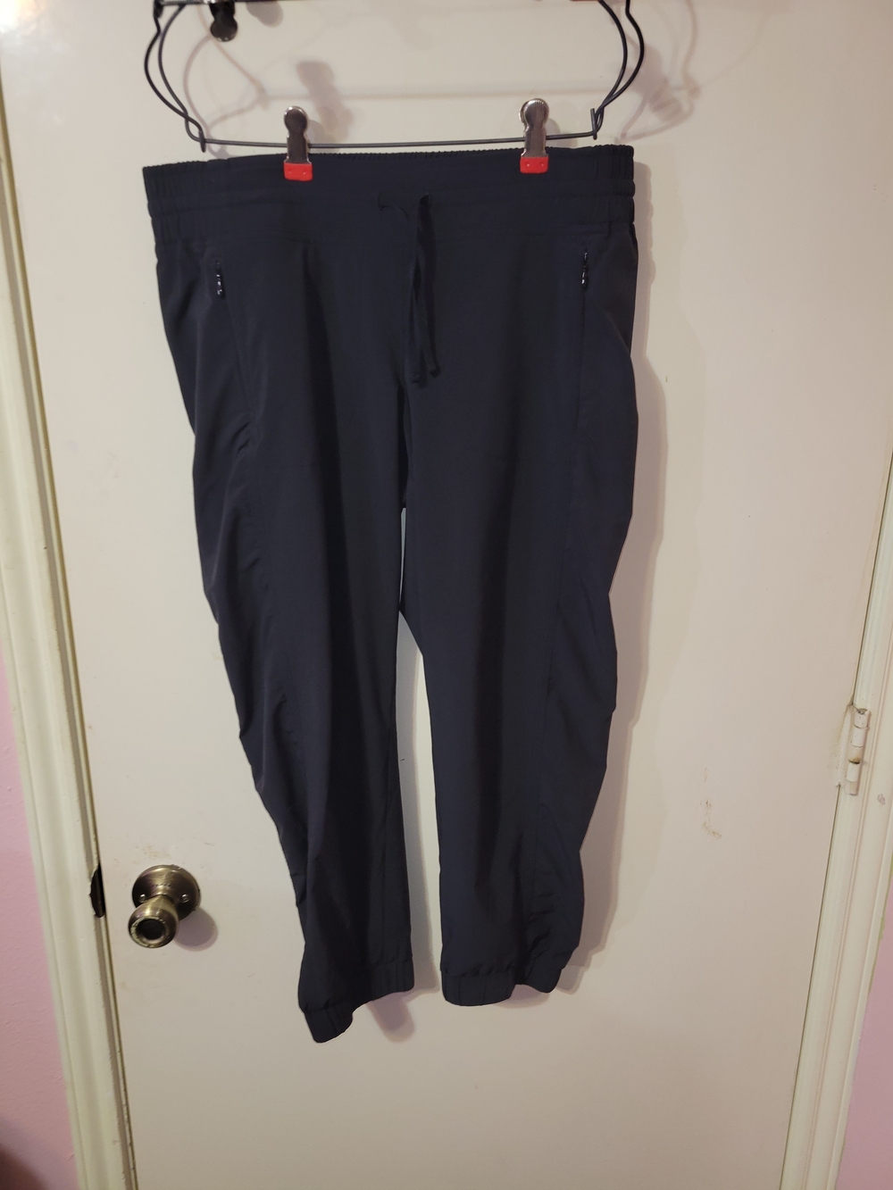 Athleta Black Cropped Active Joggers